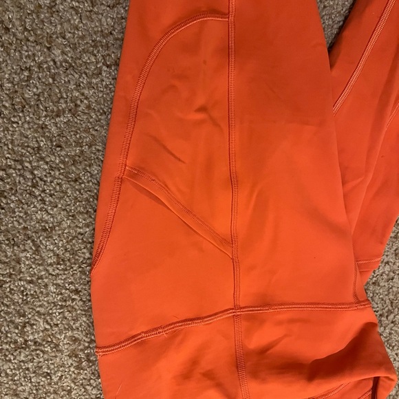 Lululemon wunder under leggings 7/8 cut - Picture 3 of 3